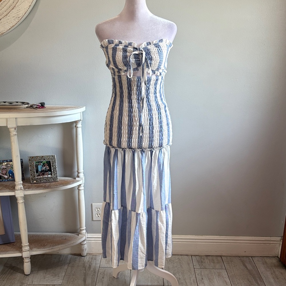 [SHEIN] Blue/White Strapless Smocked Tiered Dress - Size Small